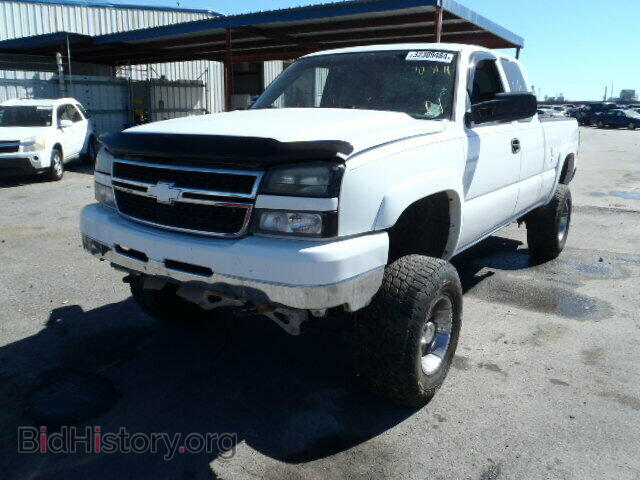 2006 CHEVROLET SILVERADO - VIN: 1GCHK29U86E290787 - Фото 2