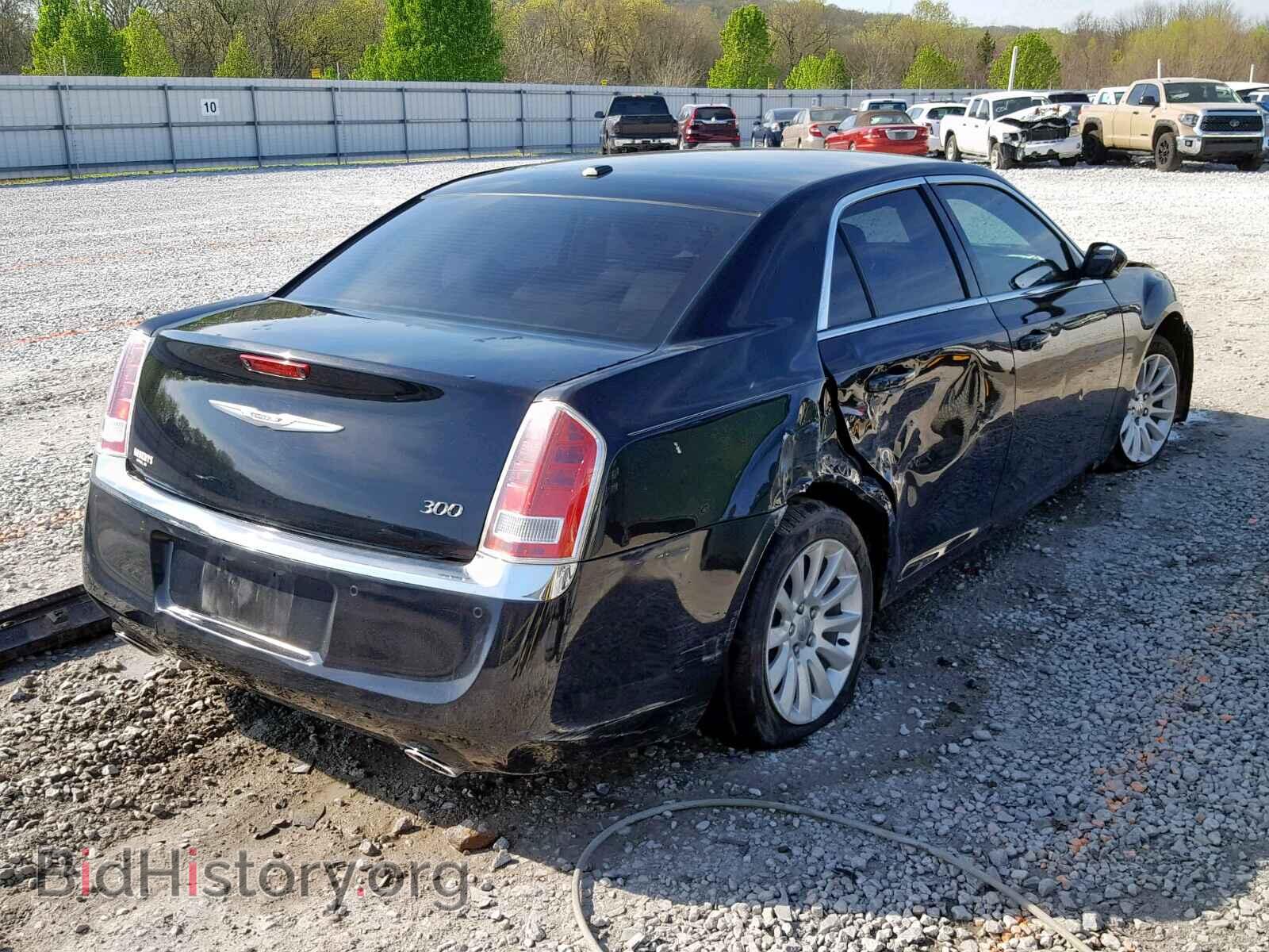 2014 CHRYSLER 300 - VIN: 2C3CCAAG8EH140858 - Фото 4