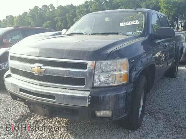 2011 CHEVROLET SILVERADO - VIN: 3GCPKSE24BG137892 - Фото 2