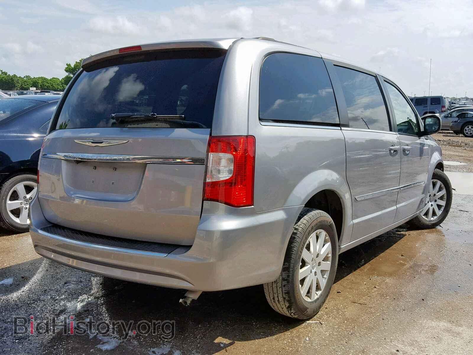 2015 CHRYSLER TOWN & COU - VIN: 2C4RC1BG2FR552306 - Фото 4