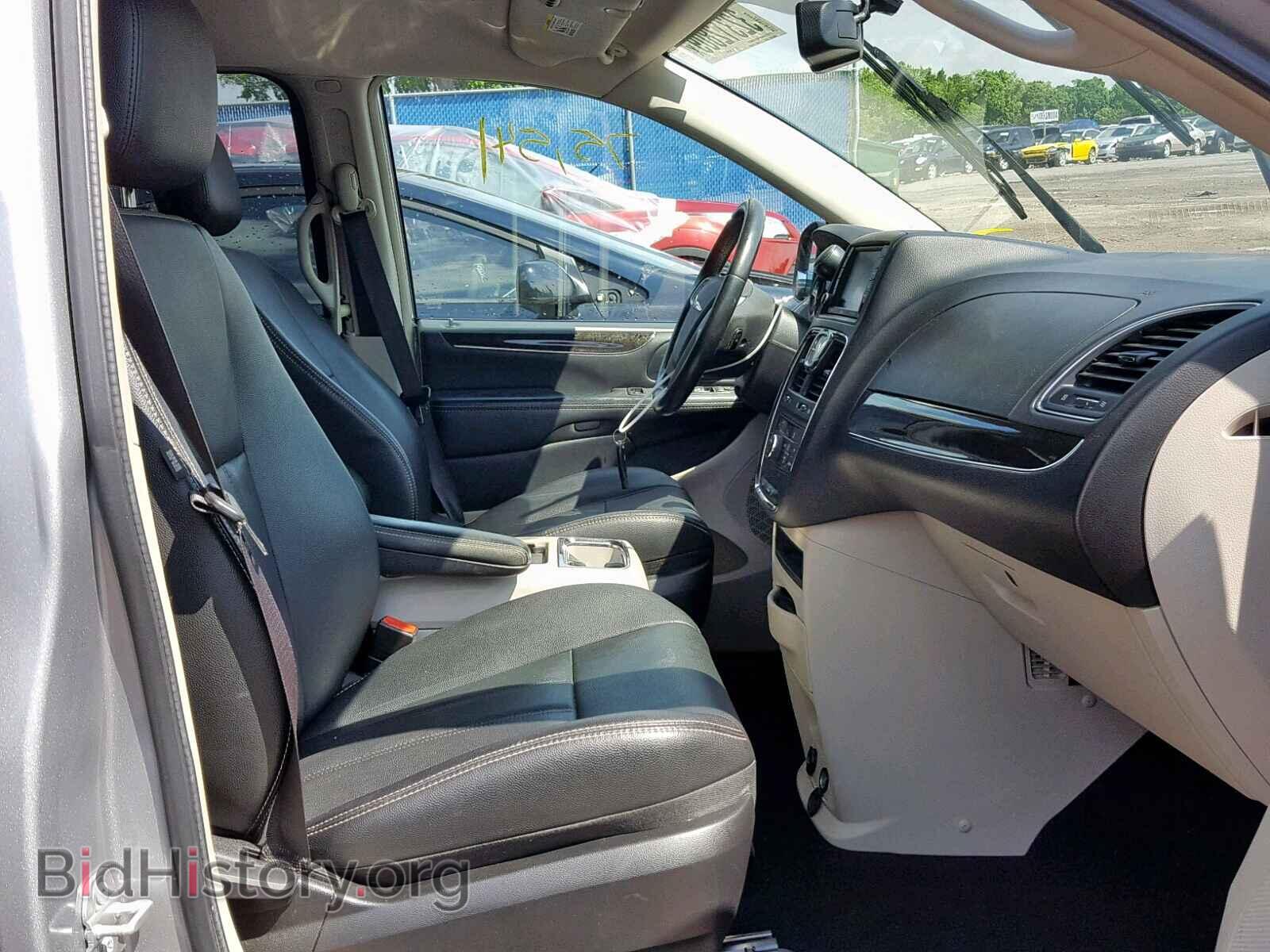 2015 CHRYSLER TOWN & COU - VIN: 2C4RC1BG2FR552306 - Фото 5
