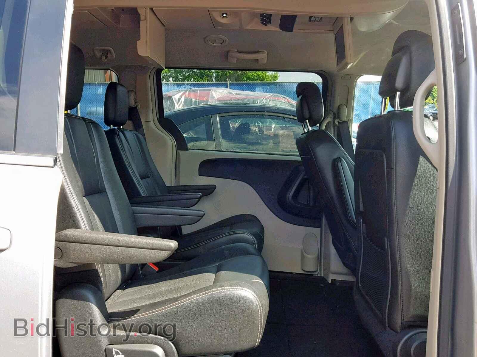 2015 CHRYSLER TOWN & COU - VIN: 2C4RC1BG2FR552306 - Фото 6