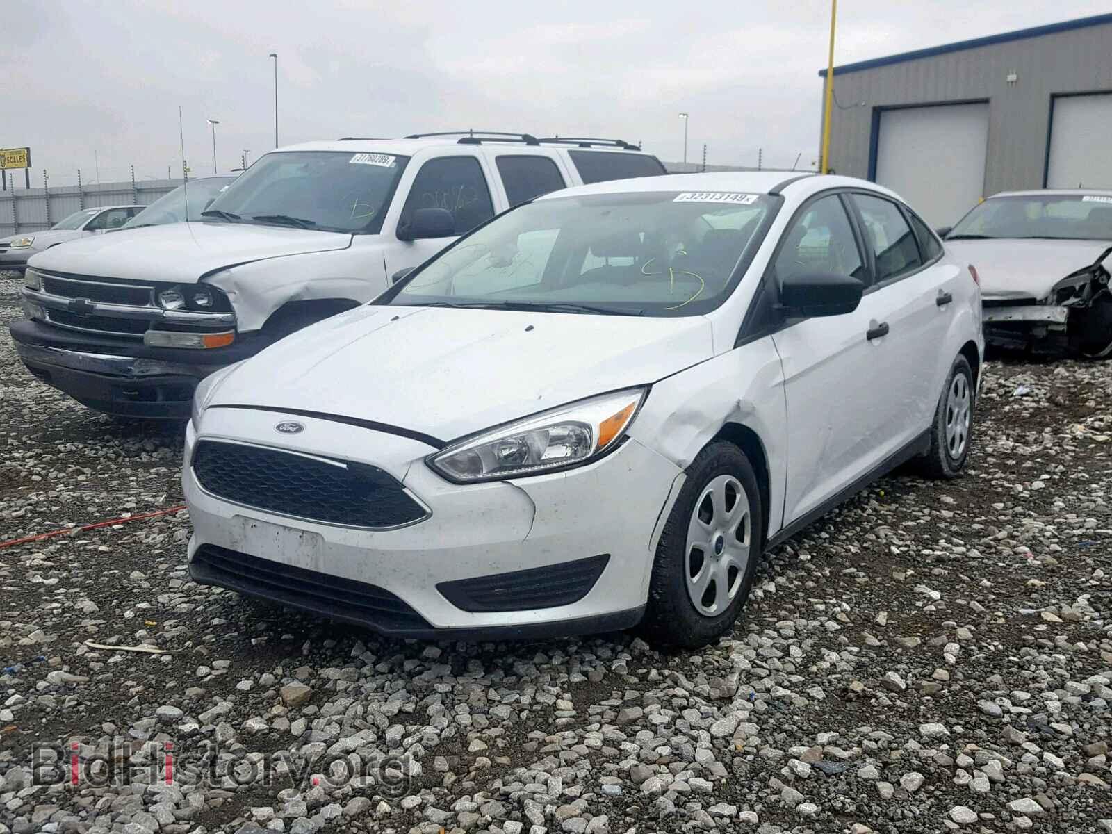 2017 FORD FOCUS - VIN: 1FADP3E25HL303588 - Photo 2