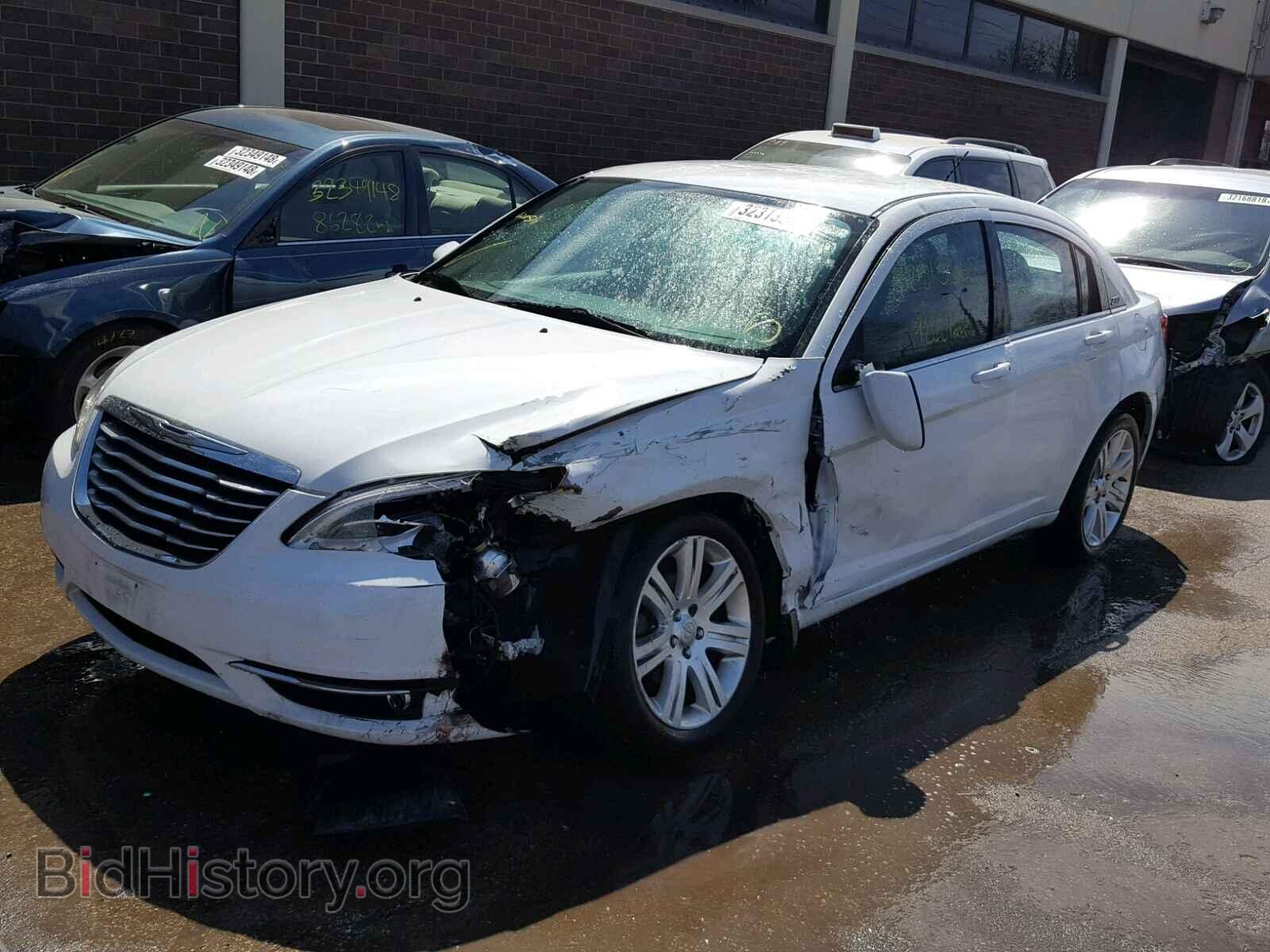 2013 CHRYSLER 200 - VIN: 1C3CCBBB8DN673856 - Photo 2
