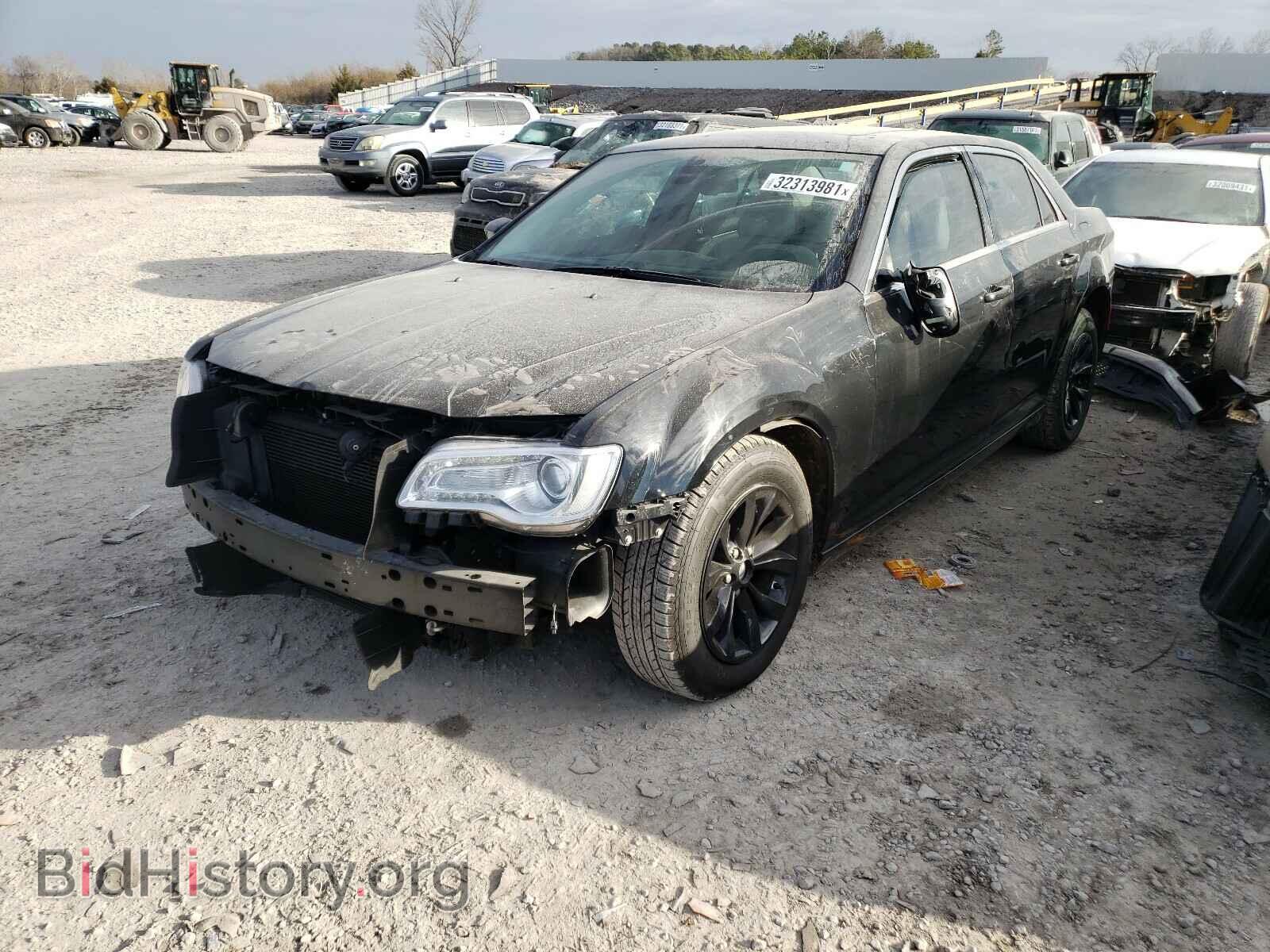 2016 CHRYSLER 300 - VIN: 2C3CCAAGXGH135566 - Фото 2