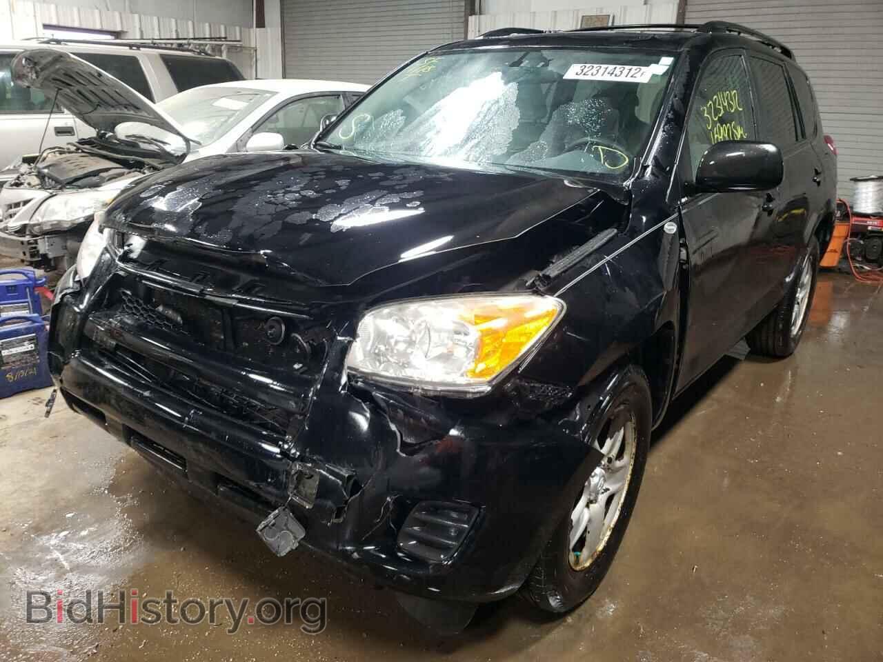 2011 TOYOTA RAV4 - VIN: 2T3BF4DV8BW142504 - Фото 2