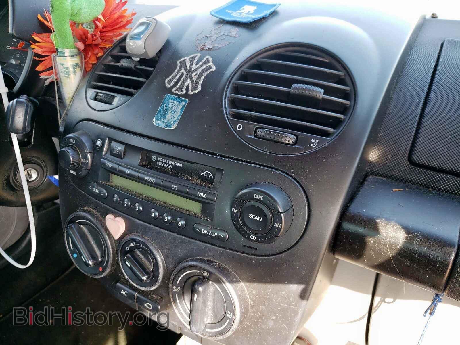 2000 VOLKSWAGEN BEETLE - VIN: 3VWCC21C0YM475503 - Фото 9