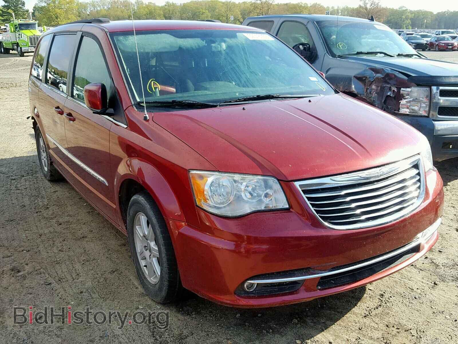 Photo 2A4RR5DG7BR634717 - CHRYSLER TOWN & COU 2011