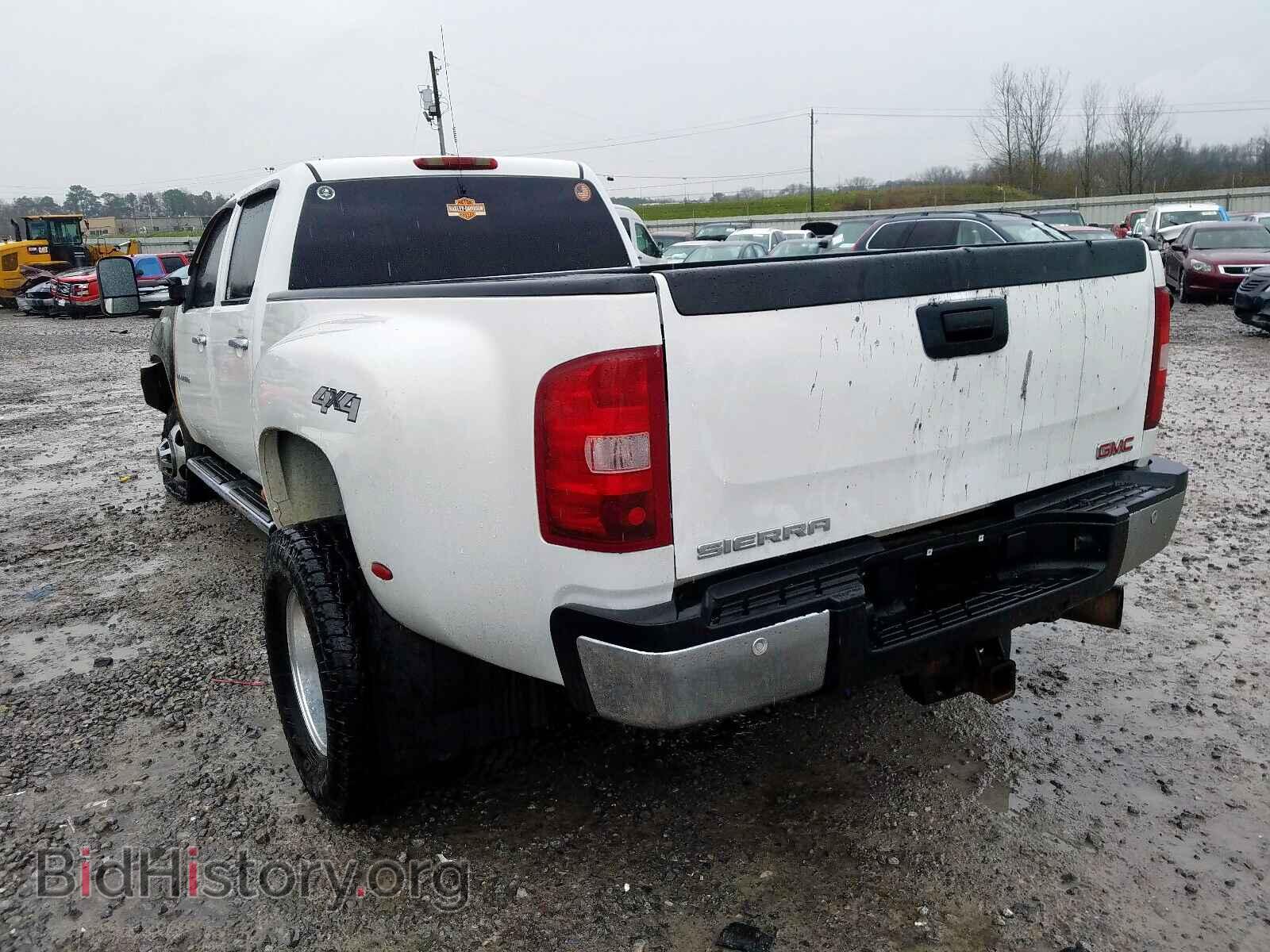 2013 GMC SIERRA - VIN: 1GT426C84DF142872 - Фото 3