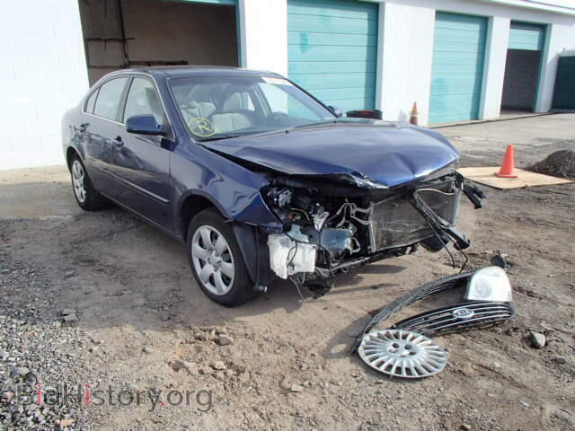 Фотография KNAGE123885171832 - KIA OPTIMA 2008