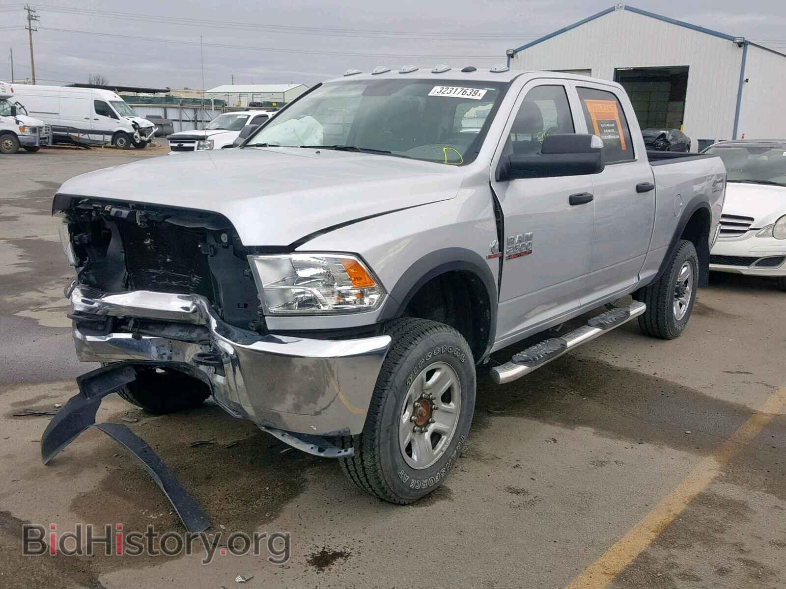 2018 RAM 2500 ST - VIN: 3C6UR5CL1JG160628 - Фото 2