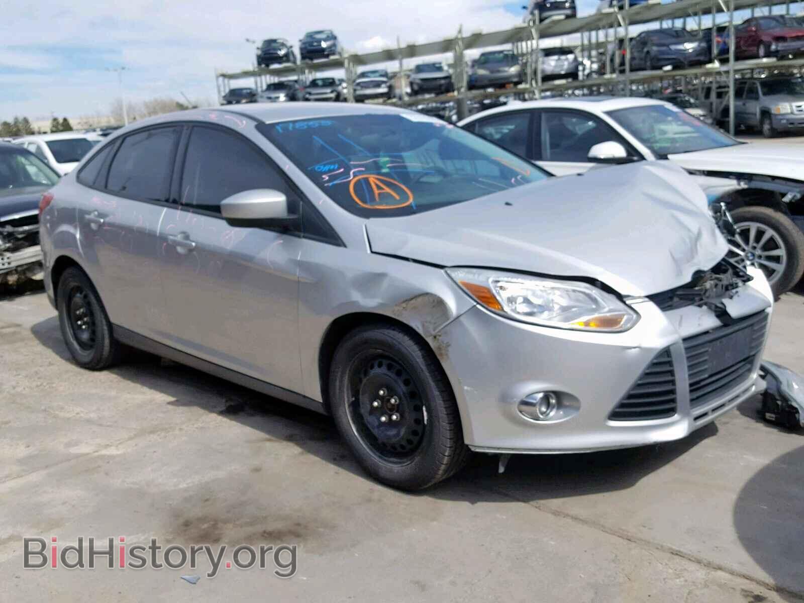 Photo 1FAHP3F28CL257246 - FORD FOCUS SE 2012