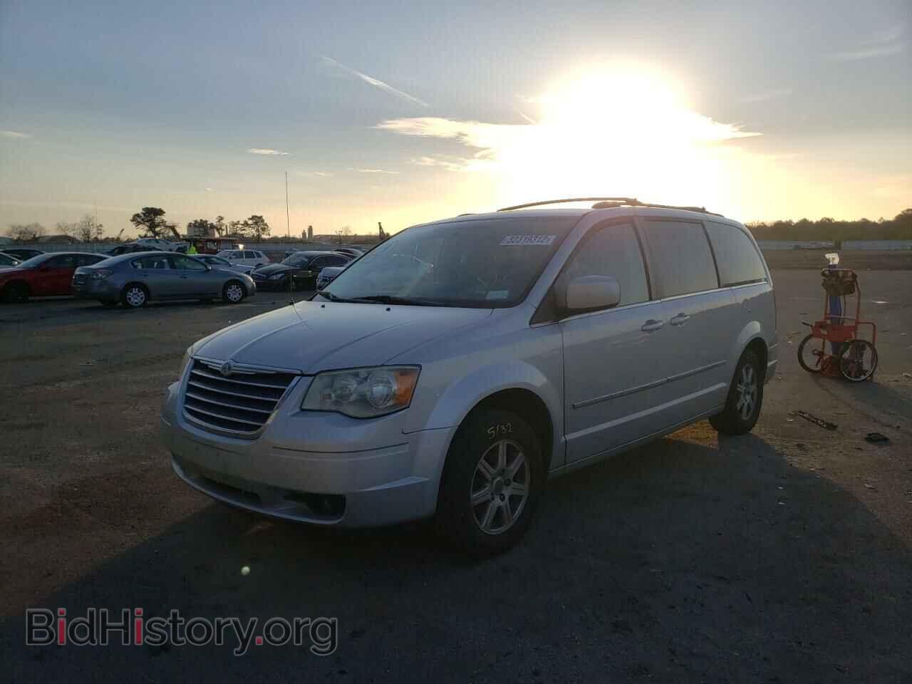 2010 CHRYSLER MINIVAN - VIN: 2A4RR8D17AR480957 - Фото 2