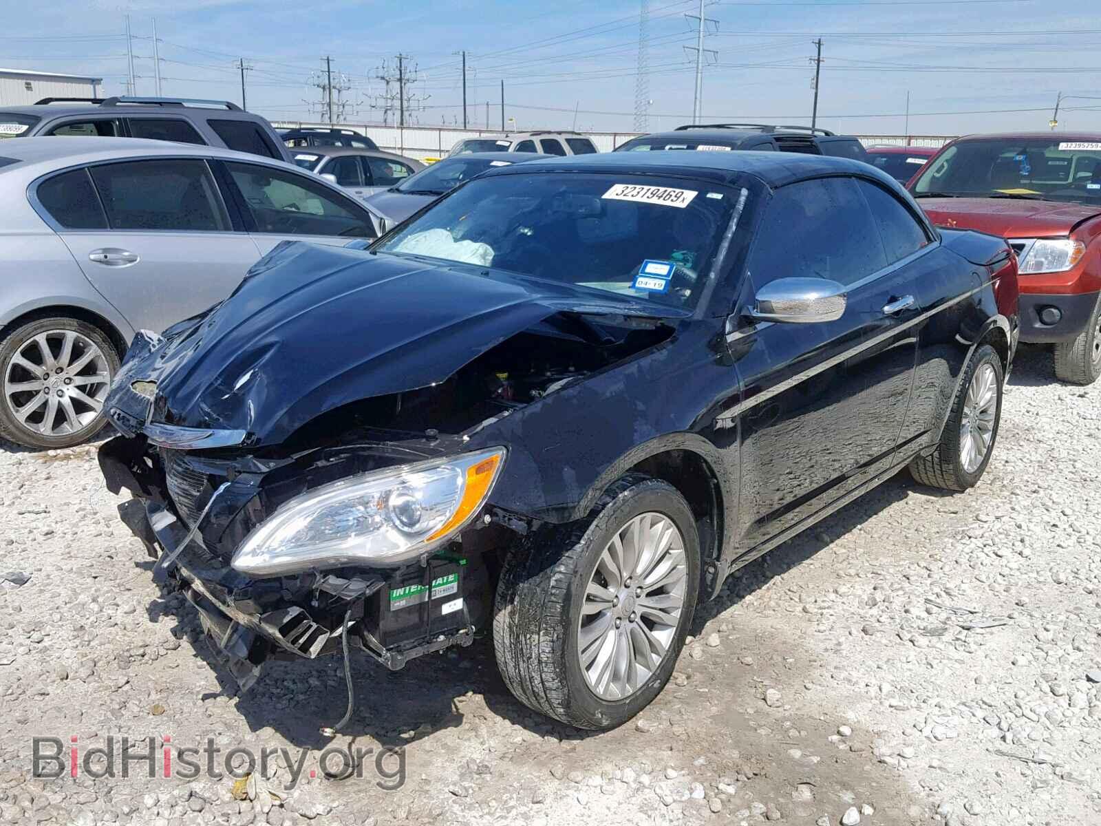 2011 CHRYSLER 200 - VIN: 1C3BC7EGXBN599840 - Фото 2