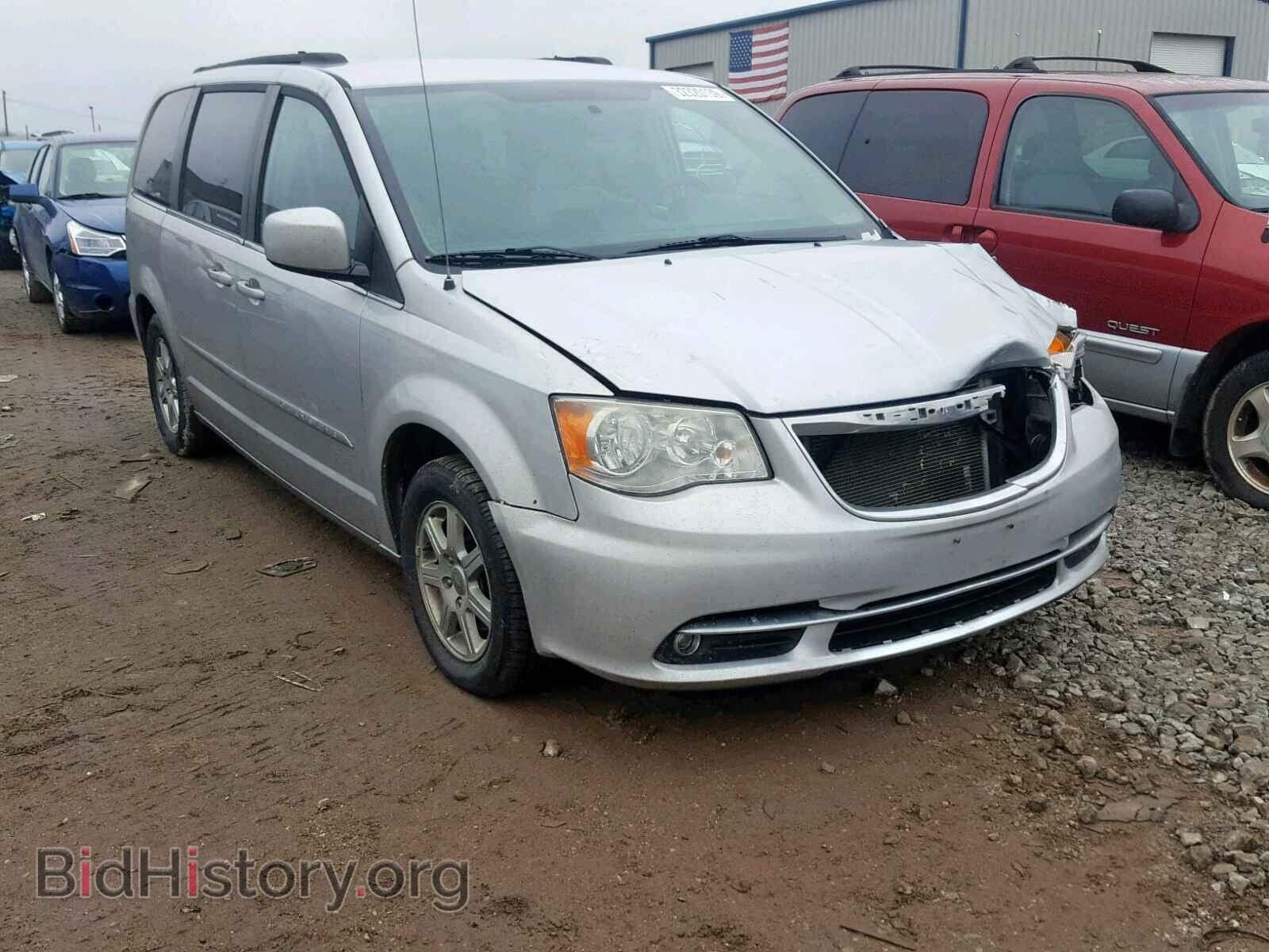 Photo 2A4RR5DG9BR664883 - CHRYSLER TOWN & COU 2011