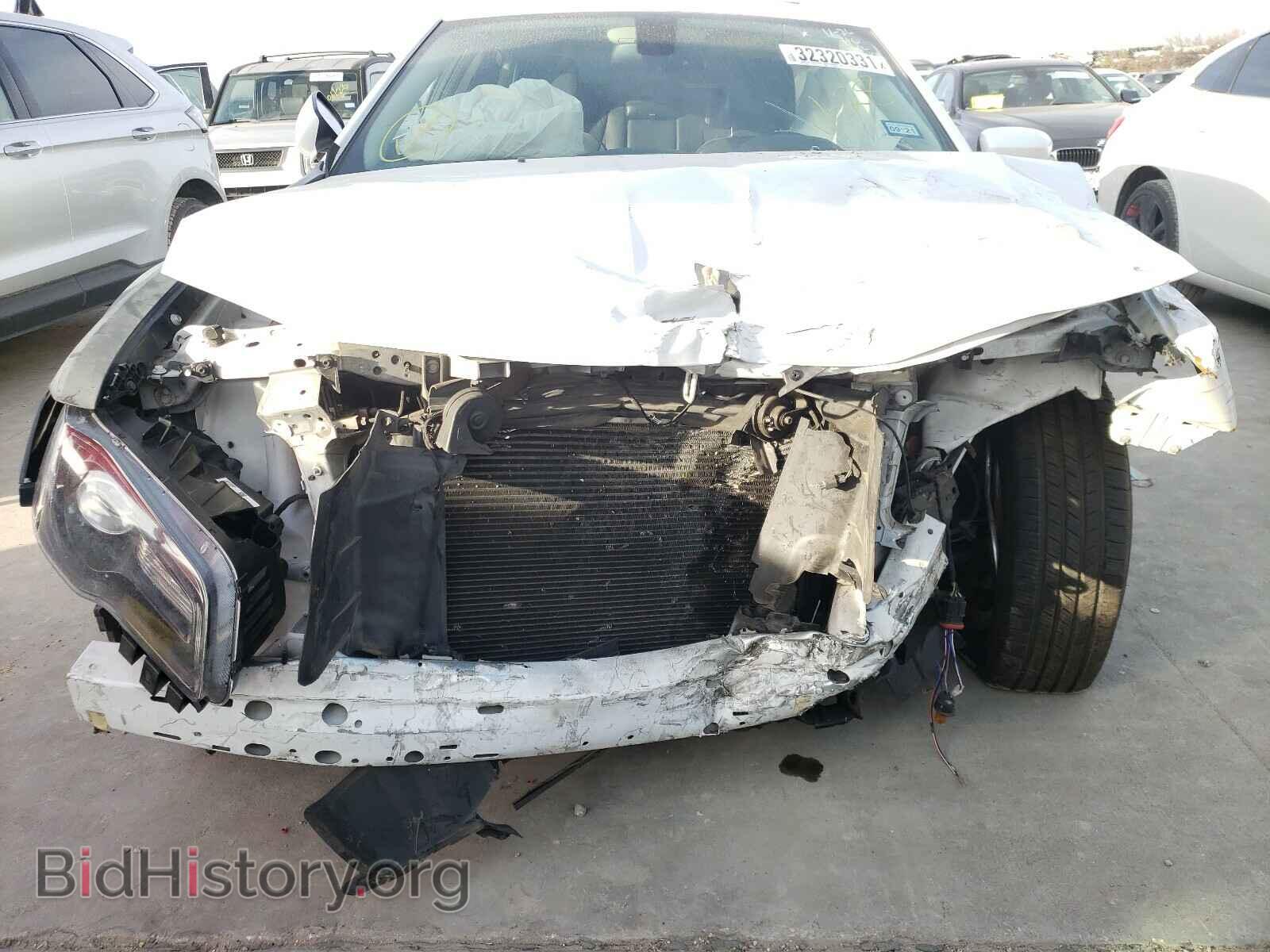 2016 CHRYSLER 300 - VIN: 2C3CCAAG6GH207024 - Фото 9