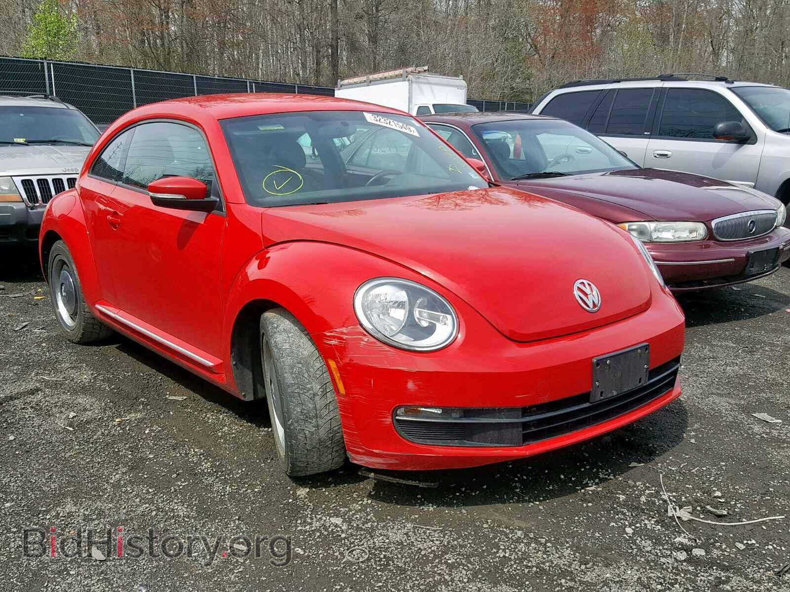 Photo 3VWHP7AT2CM623179 - VOLKSWAGEN BEETLE 2012
