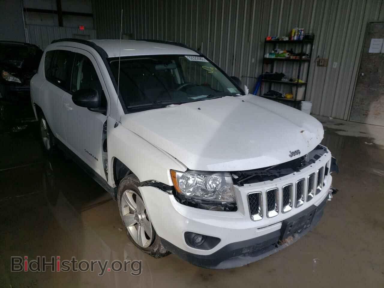 Photo 1J4NF1FB6BD282752 - JEEP COMPASS 2011