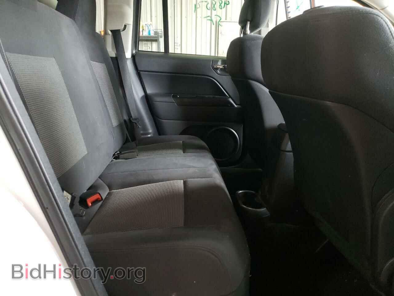 2011 JEEP COMPASS - VIN: 1J4NF1FB6BD282752 - Photo 6