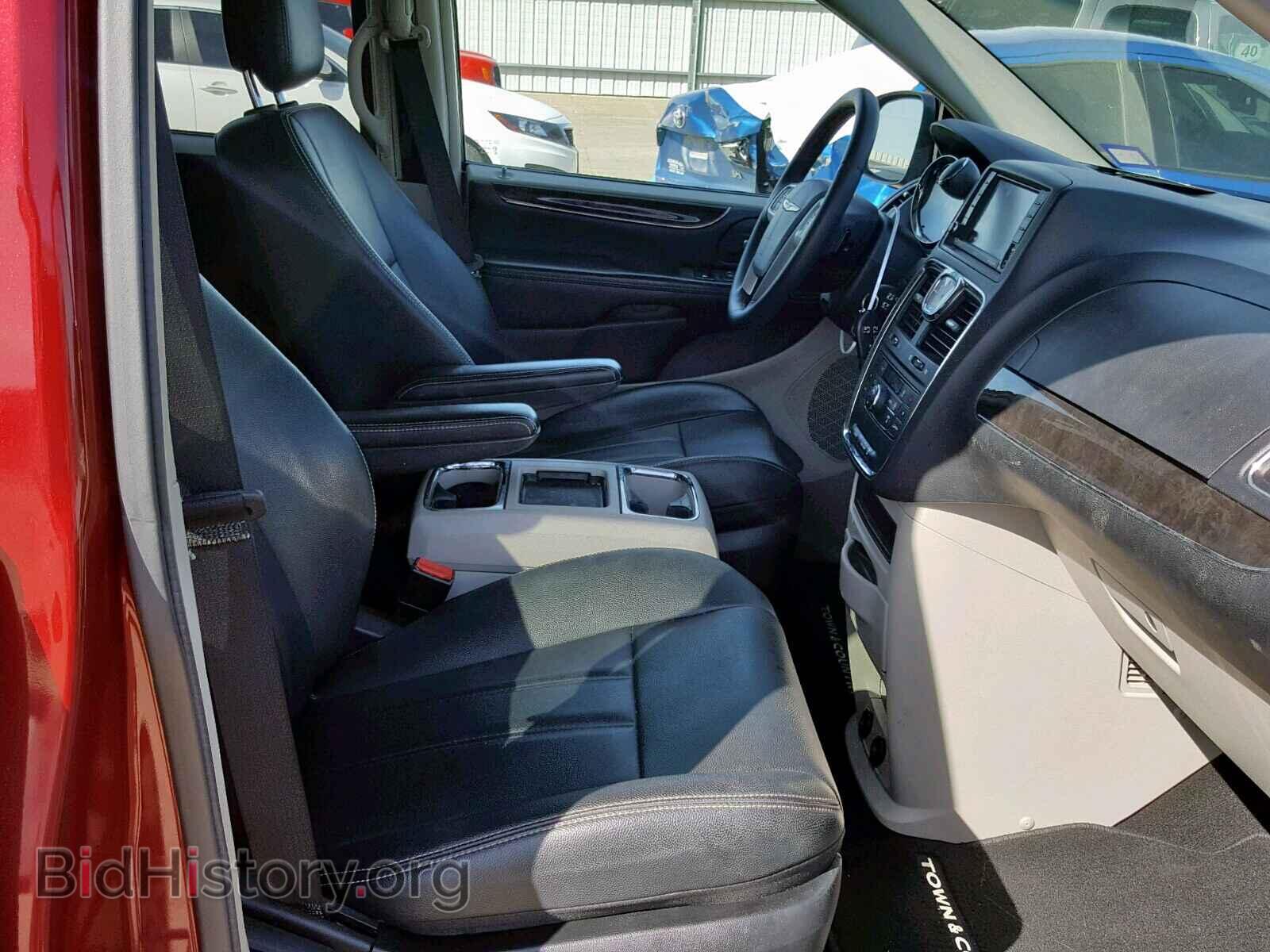 2016 CHRYSLER TOWN & COU - VIN: 2C4RC1BG9GR260007 - Фото 5