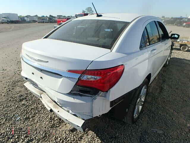 2013 CHRYSLER 200 - VIN: 1C3CCBAB7DN761959 - Фото 4
