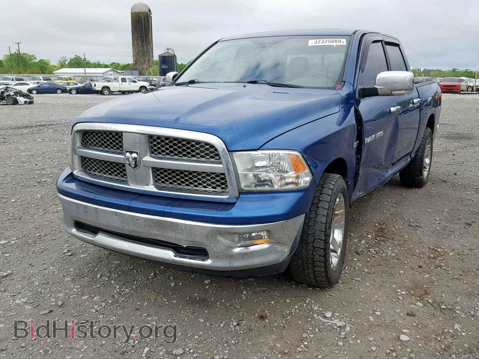 2011 DODGE RAM 1500 - VIN: 1D7RB1CT4BS564440 - Фото 2