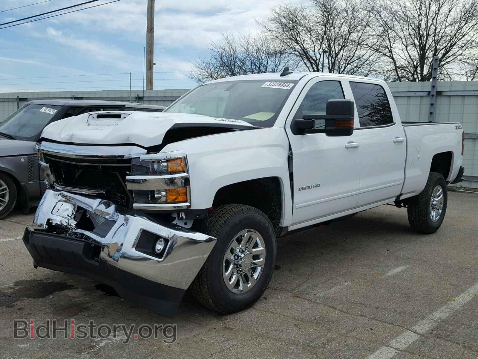 2018 CHEVROLET SILVERADO - VIN: 1GC1KVEY3JF239955 - Фото 2