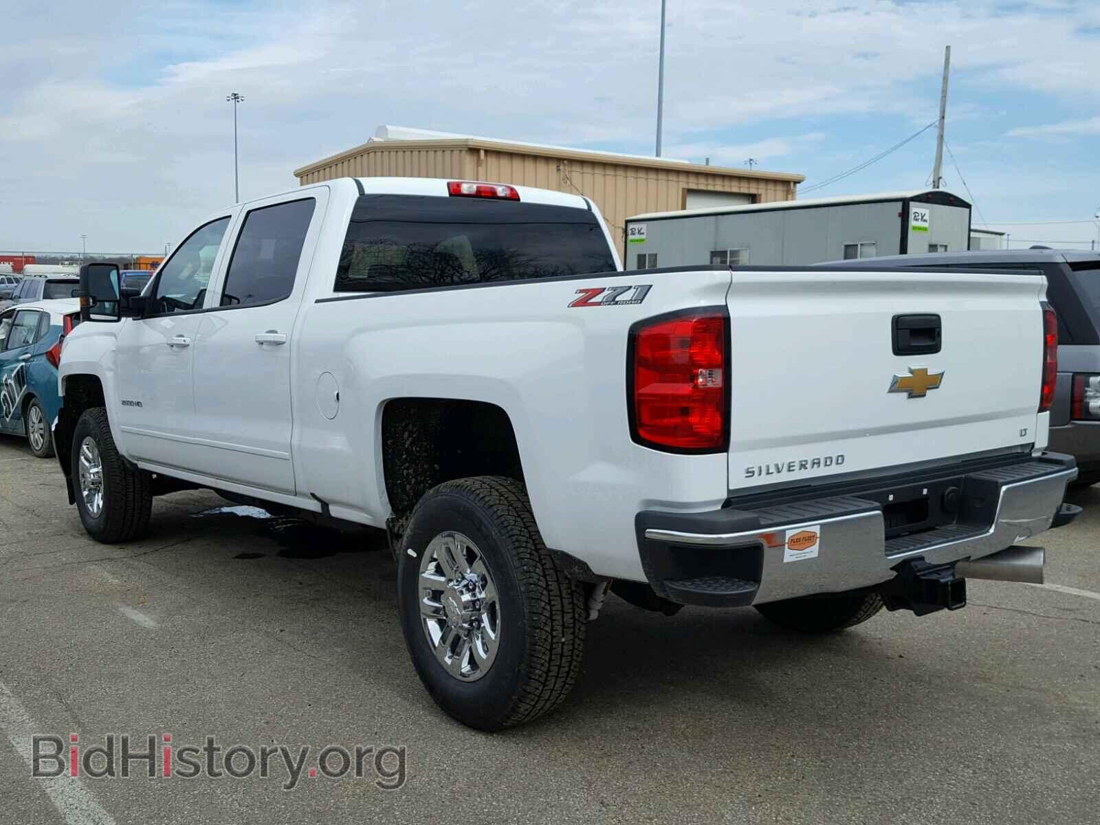 2018 CHEVROLET SILVERADO - VIN: 1GC1KVEY3JF239955 - Фото 3