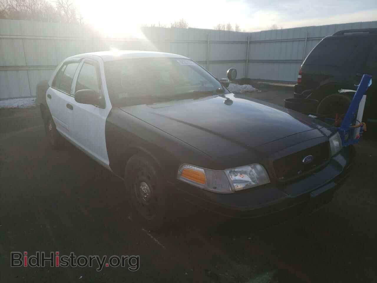 Photo 2FABP7BV1BX159335 - FORD CROWN VIC 2011