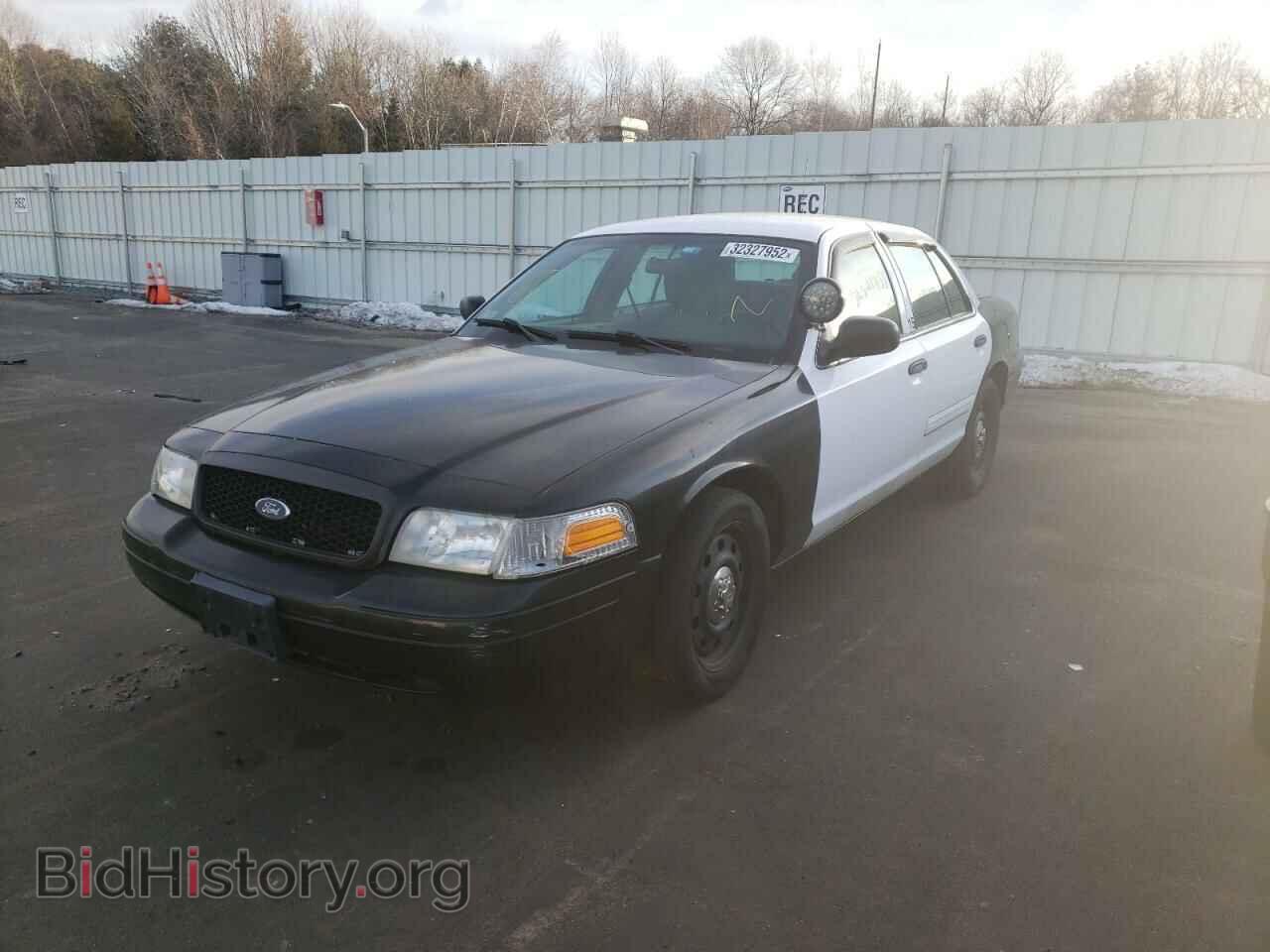 2011 FORD CROWN VIC - VIN: 2FABP7BV1BX159335 - Фото 2
