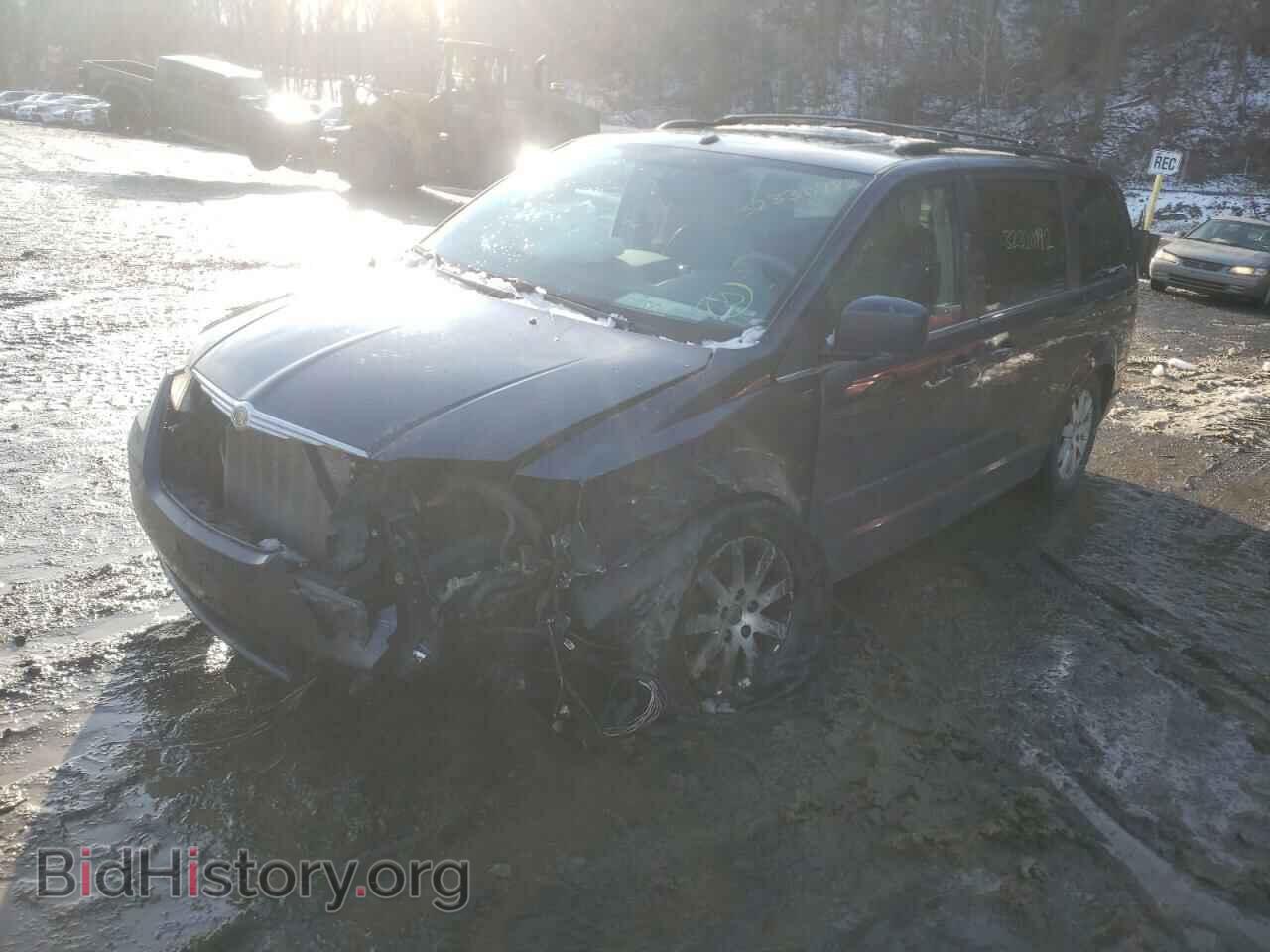 2008 CHRYSLER MINIVAN - VIN: 2A8HR54P98R738483 - Фото 2