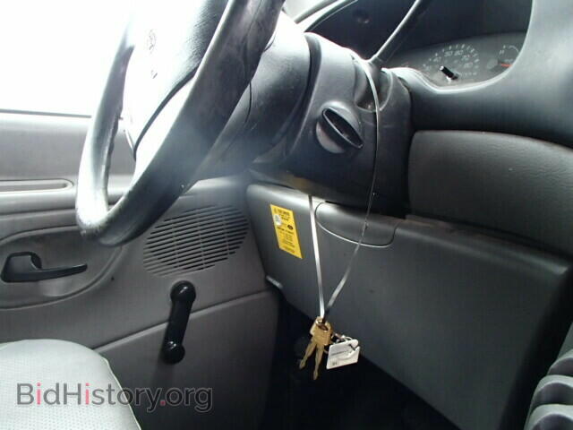 2000 FORD ECONOLINE - VIN: 1FTNE24L5YHB50366 - Фото 9