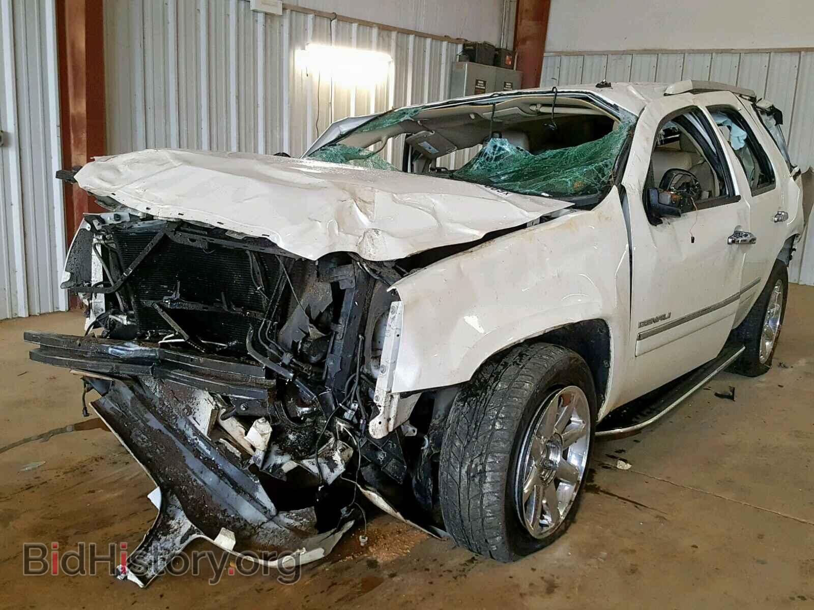 2011 GMC YUKON DENA - VIN: 1GKS1EEF8BR394785 - Фото 2