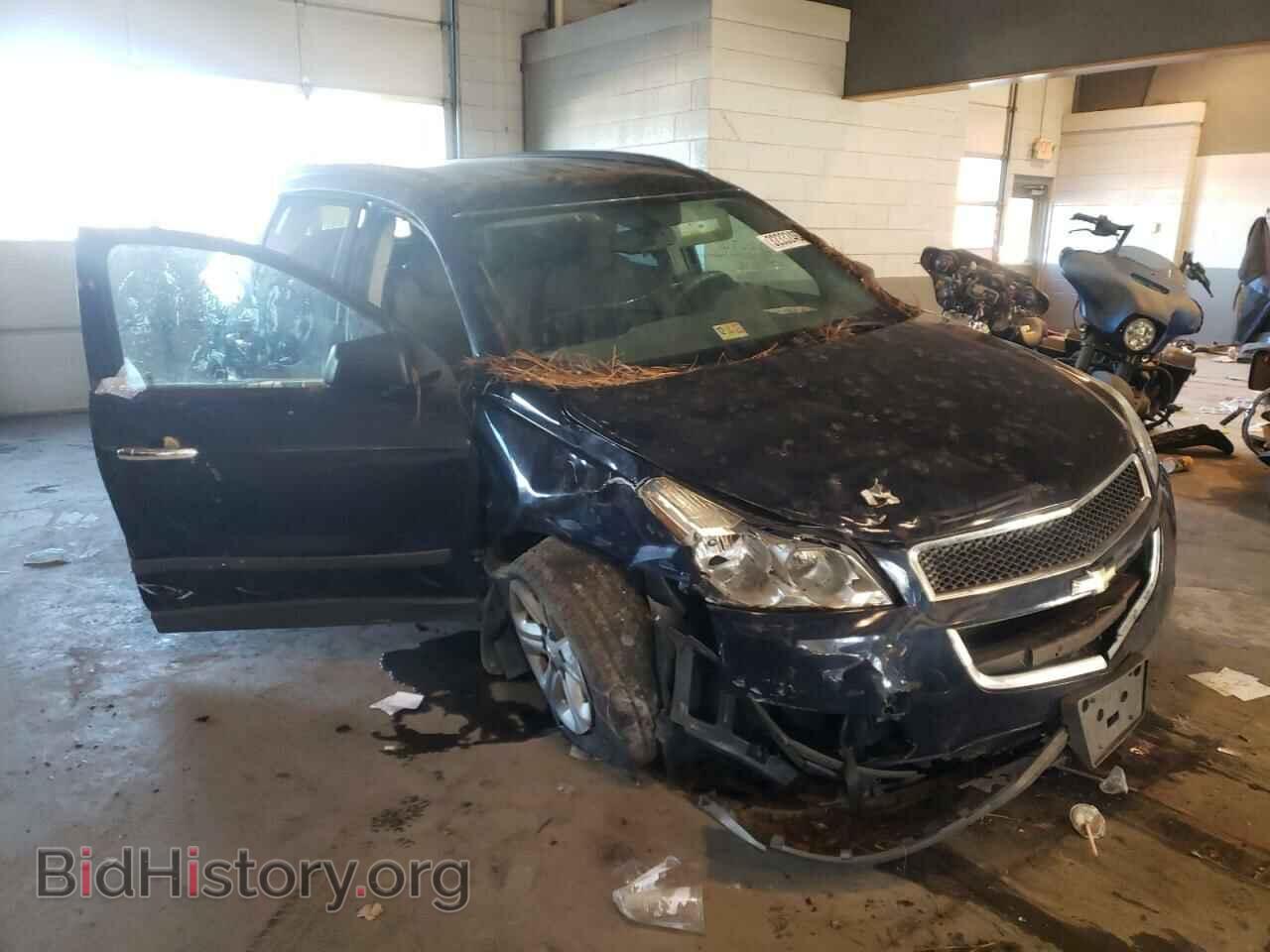 Photo 1GNKRFED4CJ172549 - CHEVROLET TRAVERSE 2012