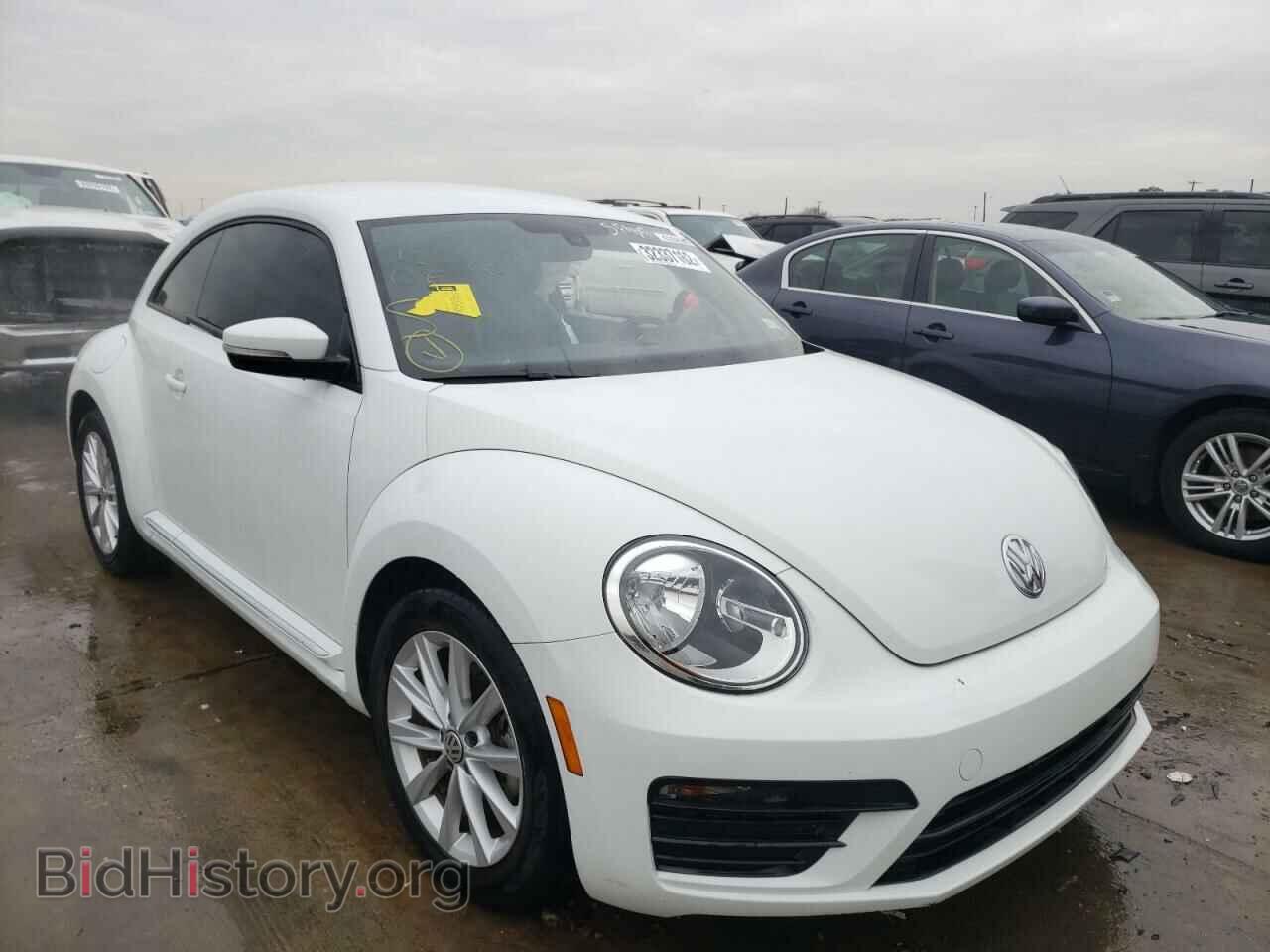 Photo 3VWFD7ATXJM711698 - VOLKSWAGEN BEETLE 2018