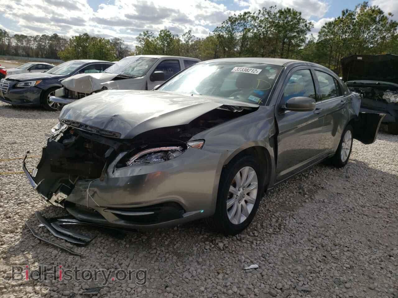 2013 CHRYSLER 200 - VIN: 1C3CCBBB4DN525462 - Фото 2