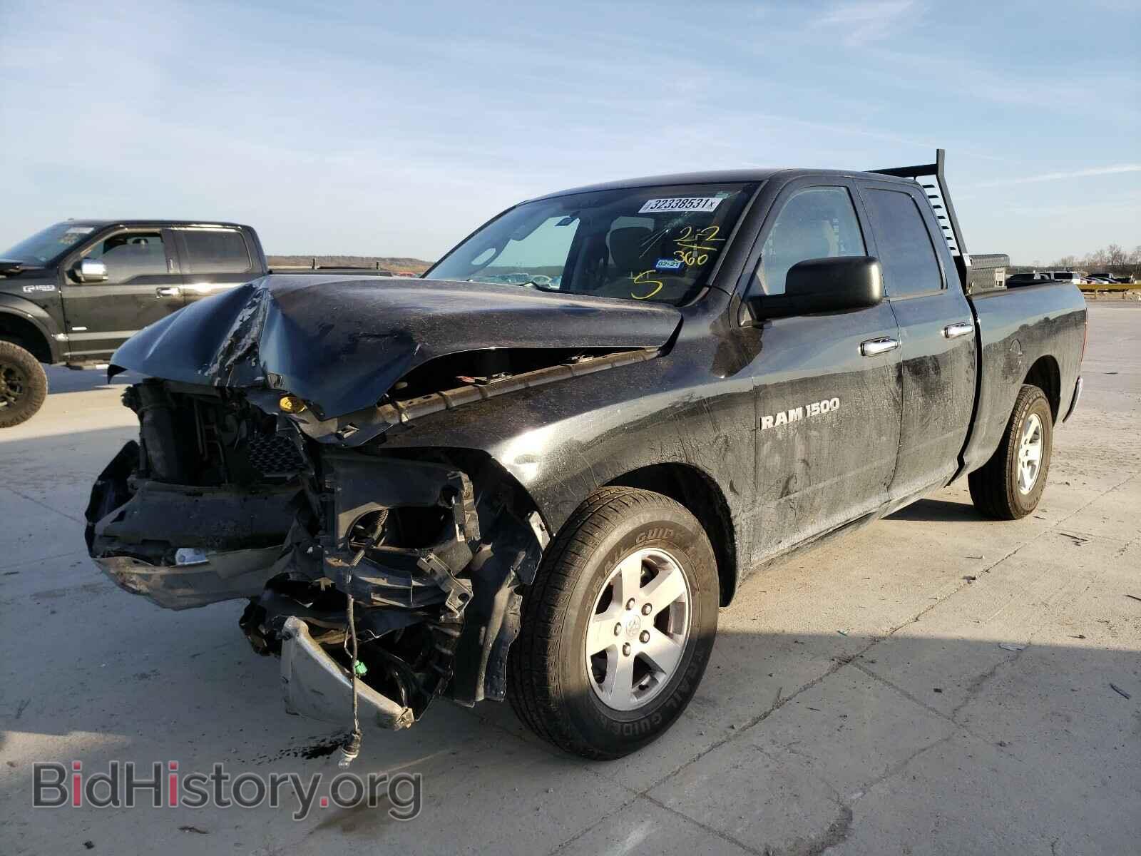 2011 DODGE RAM 1500 - VIN: 1D7RB1GPXBS634701 - Фото 2