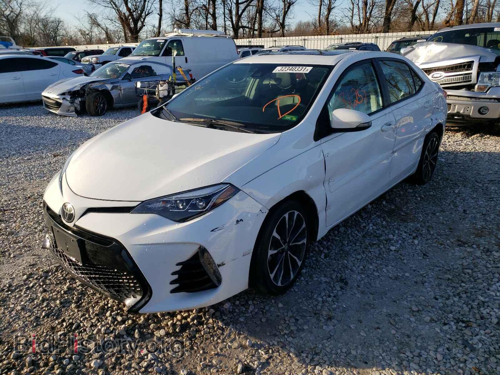 2017 TOYOTA COROLLA - VIN: 5YFBURHE5HP688919 - Фото 2