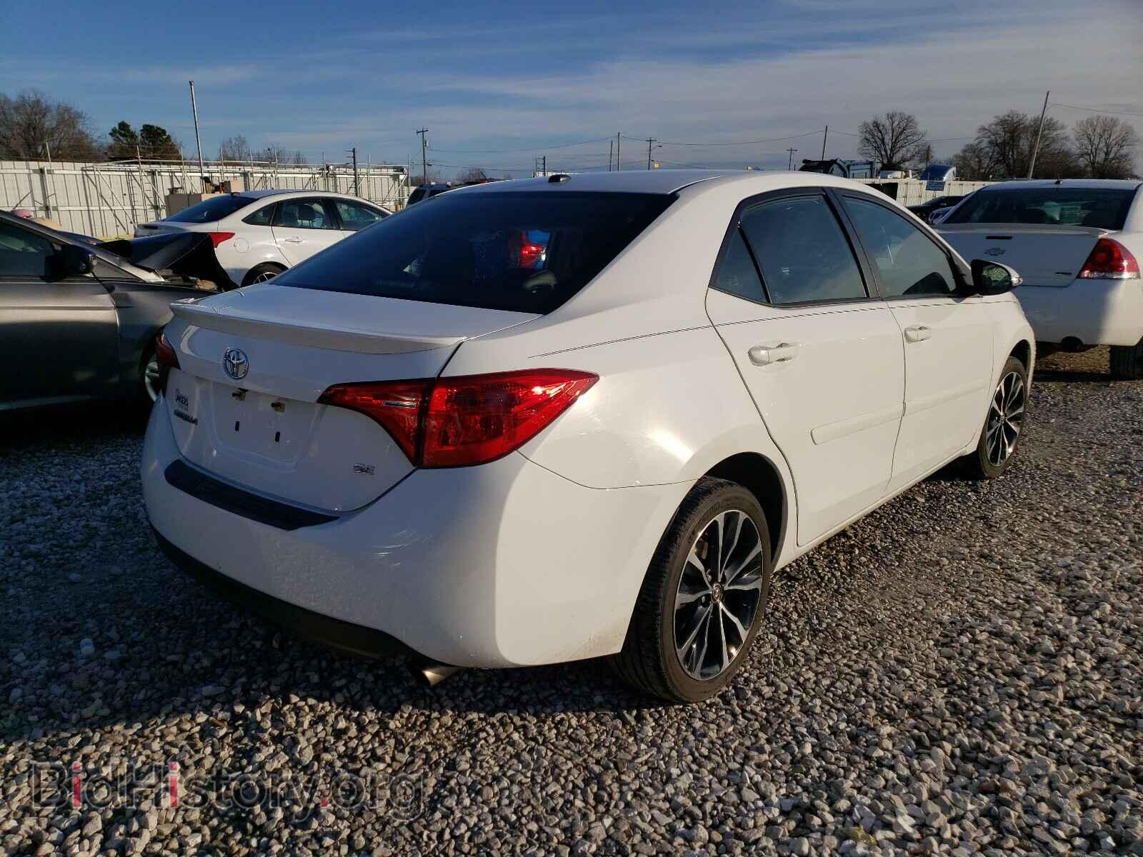 2017 TOYOTA COROLLA - VIN: 5YFBURHE5HP688919 - Фото 4