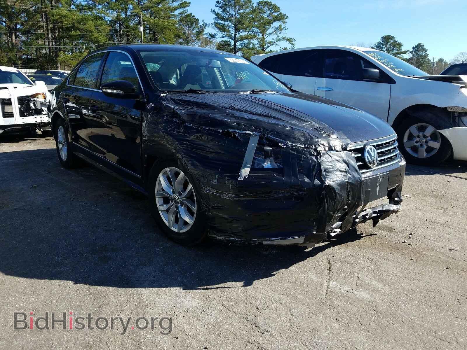 Photo 1VWAT7A36HC015395 - VOLKSWAGEN PASSAT 2017