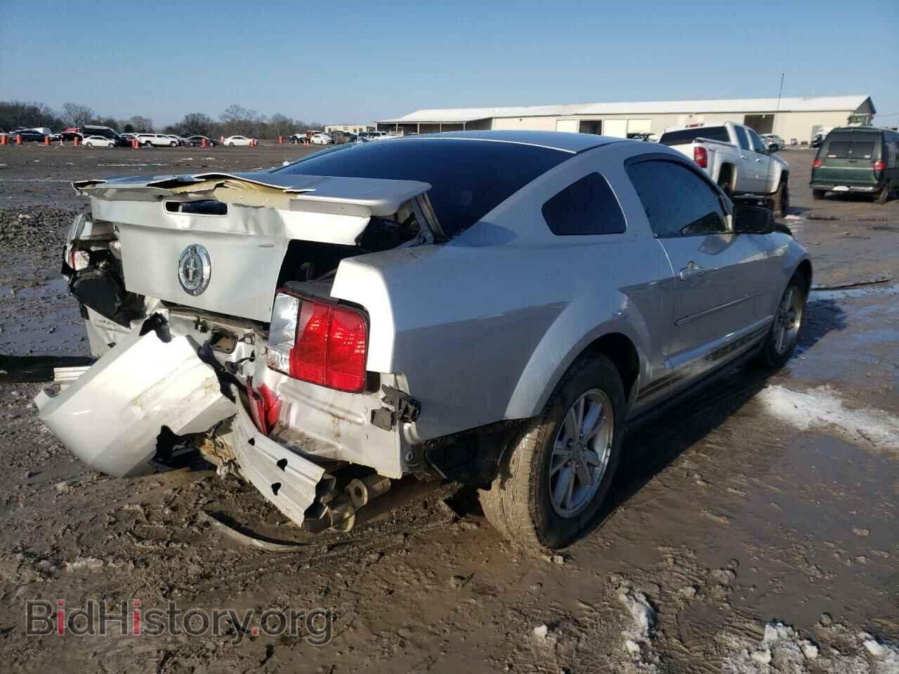2008 FORD MUSTANG - VIN: 1ZVHT80N285191128 - Фото 4