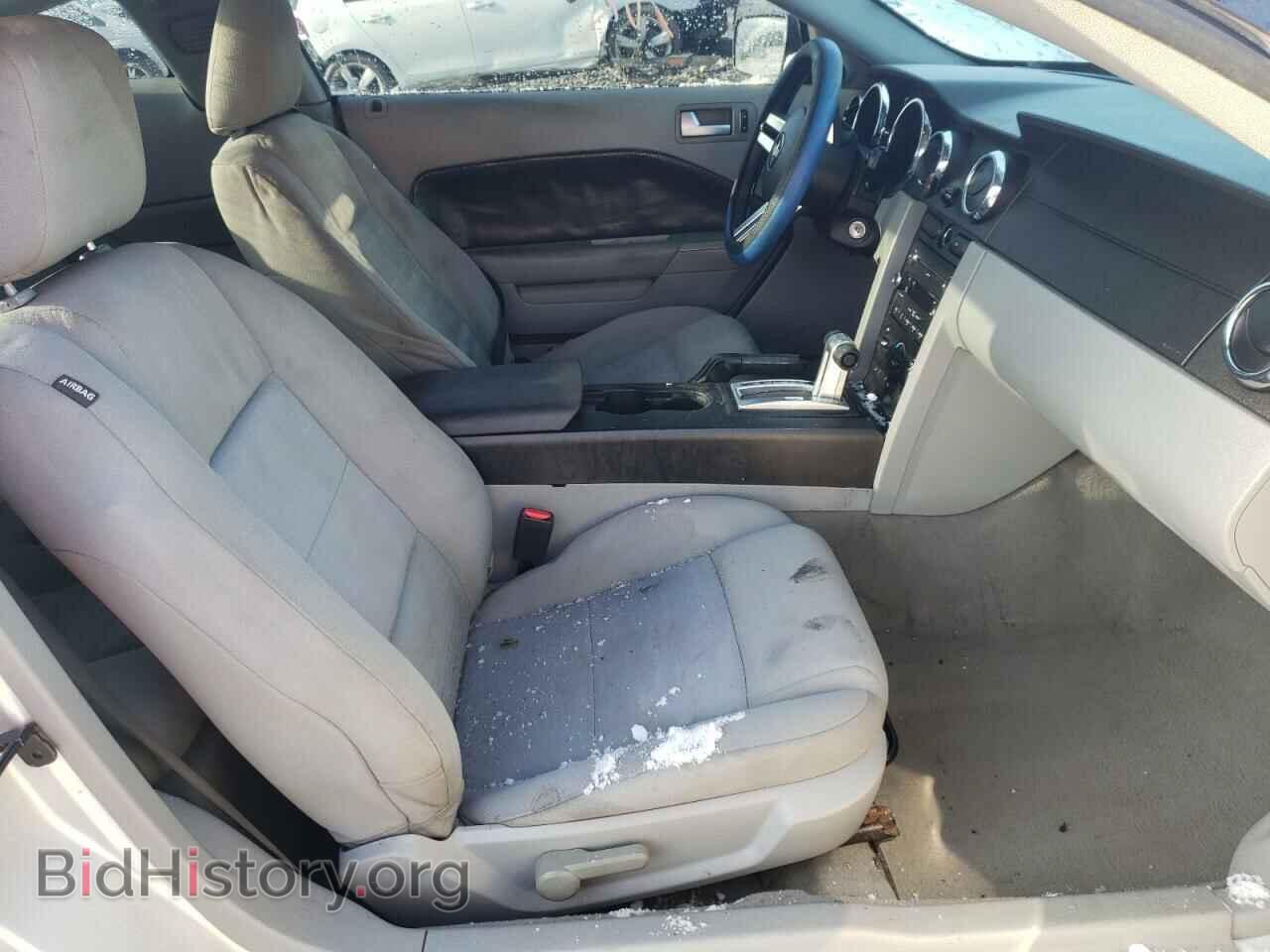 2008 FORD MUSTANG - VIN: 1ZVHT80N285191128 - Фото 5