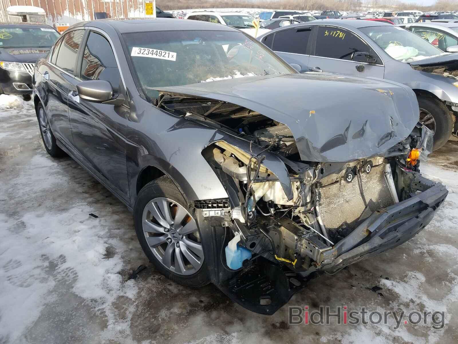 Photo 1HGCP3F81BA015161 - HONDA ACCORD 2011