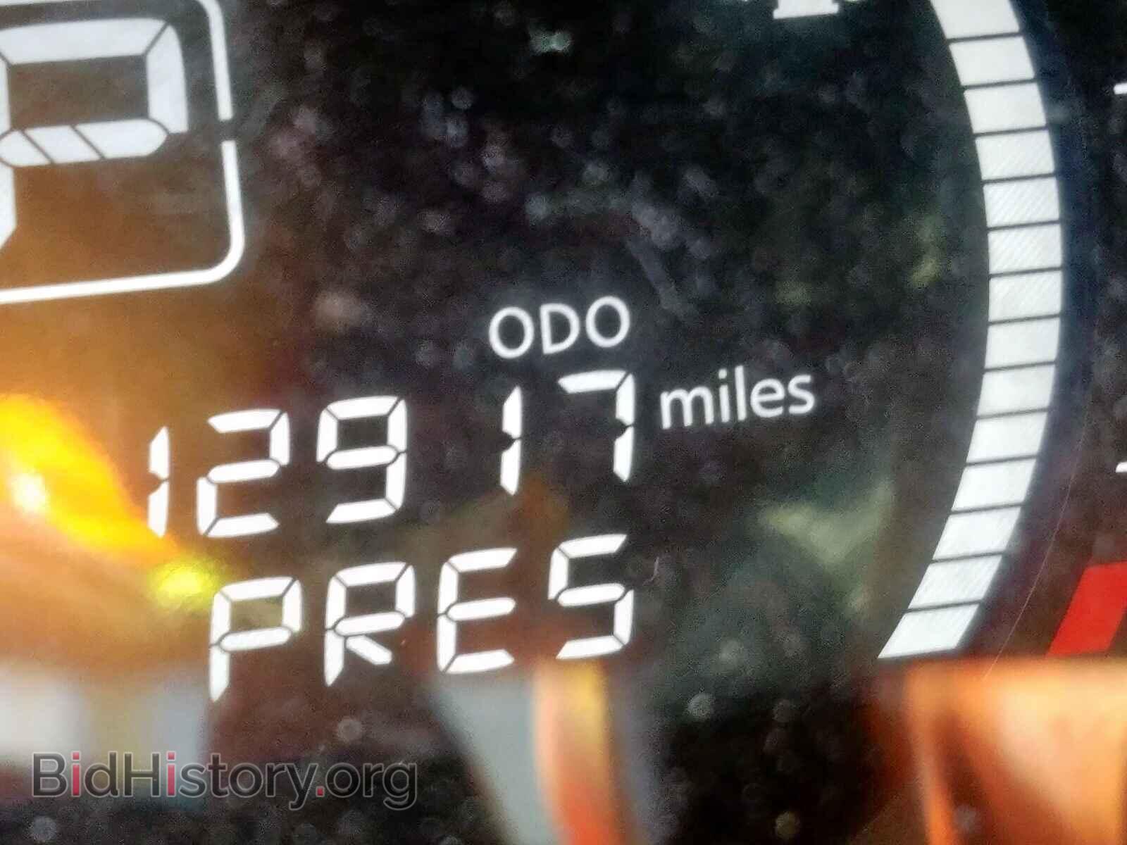 2019 NISSAN VERSA - VIN: 3N1CE2CP7KL363794 - Фото 8