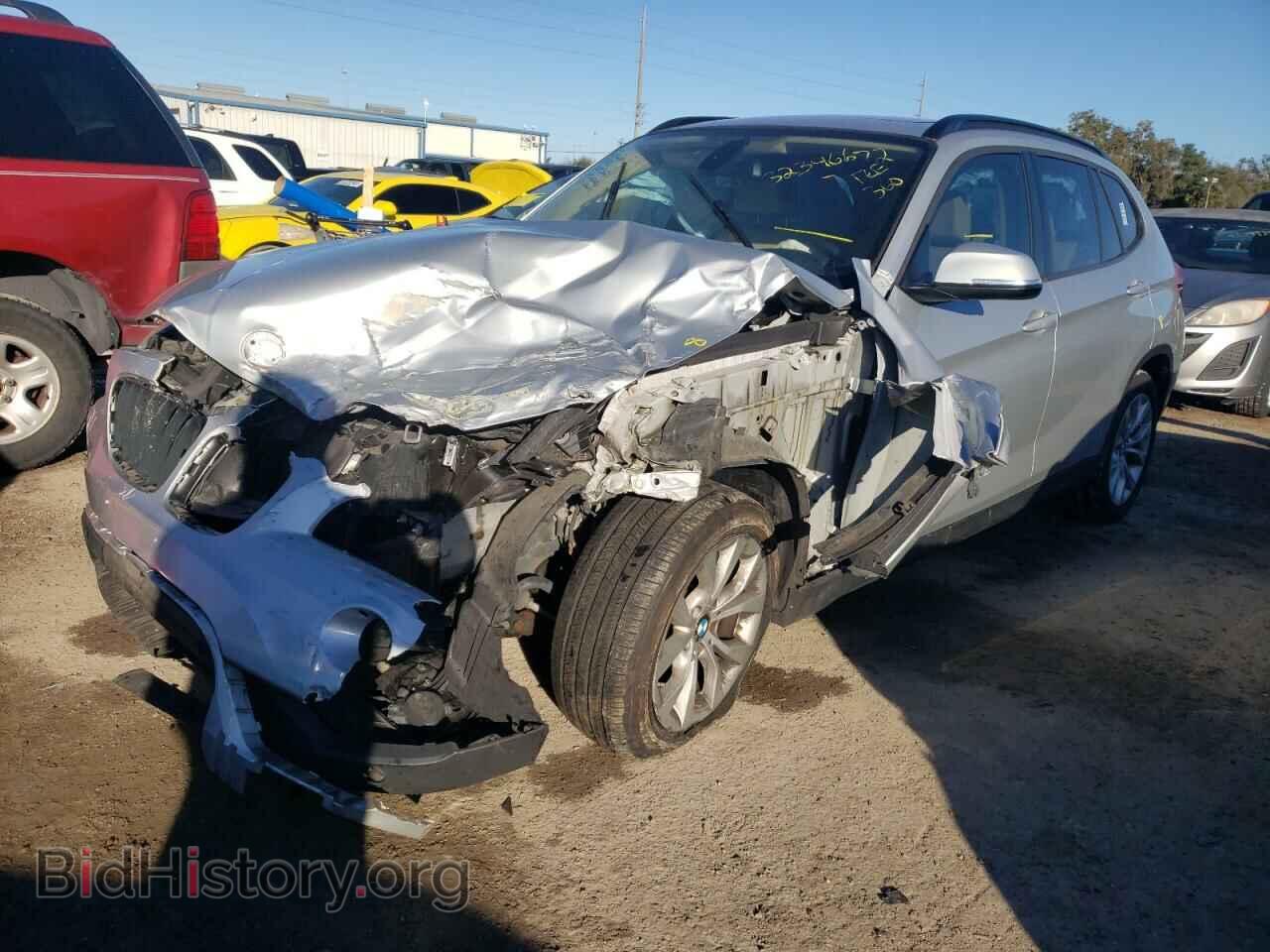 2014 BMW X1 - VIN: WBAVL1C53EVR93396 - Фото 2