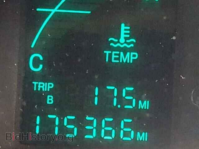 2002 CADILLAC DEVILLE - VIN: 1G6KD54Y62U249069 - Photo 8