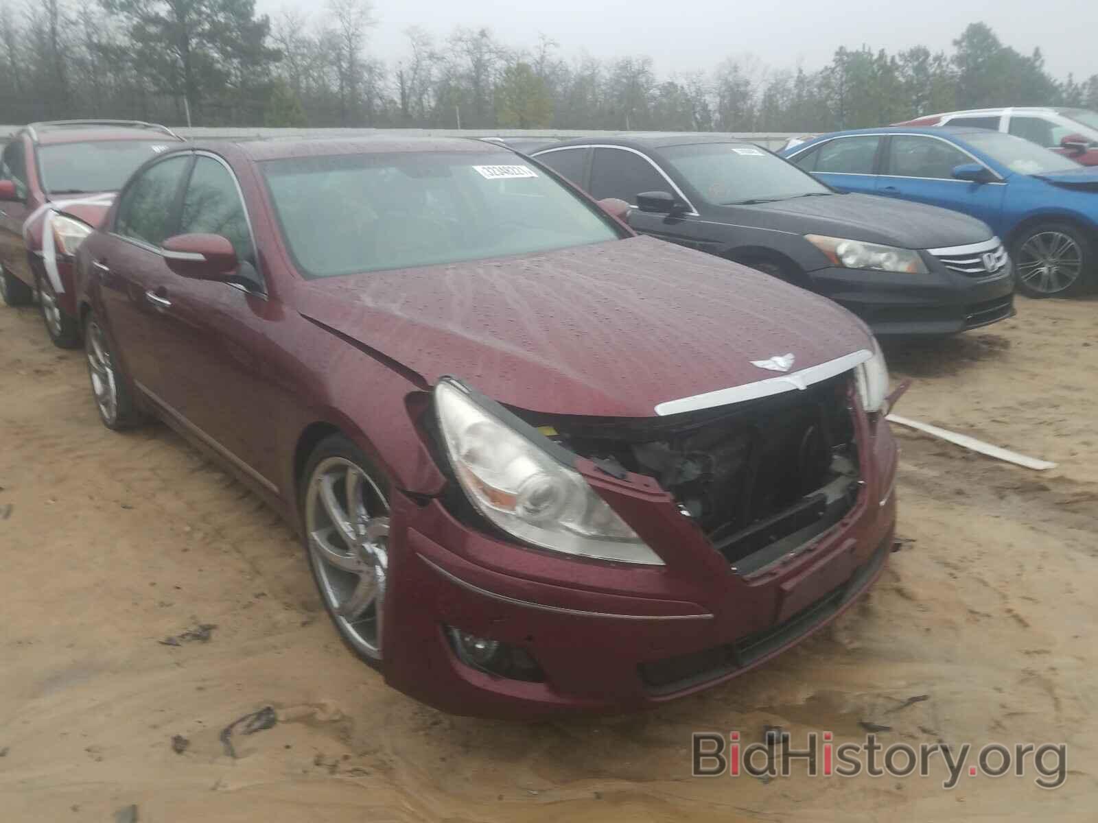 Photo KMHGC4DF8AU107220 - HYUNDAI GENESIS 2010