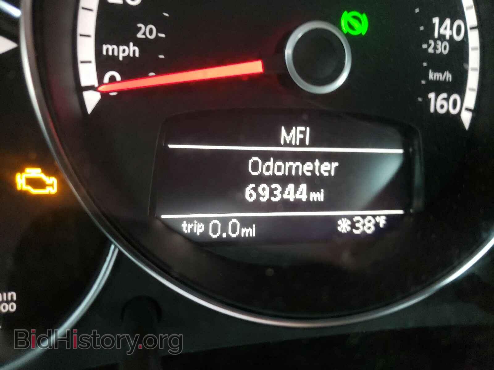 2013 VOLKSWAGEN BEETLE - VIN: 3VW5L7AT2DM803276 - Фото 8