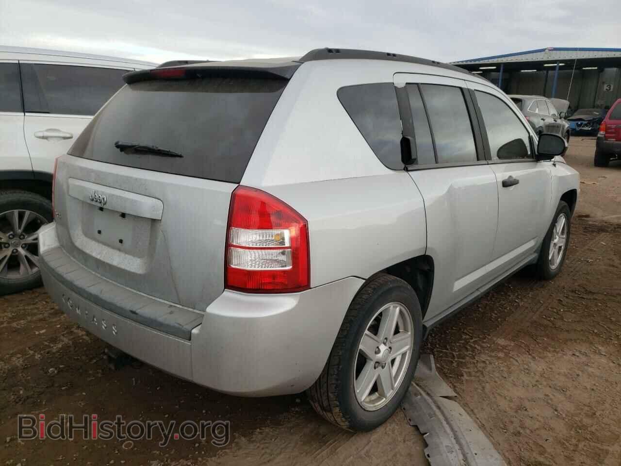 2007 JEEP COMPASS - VIN: 1J8FF47WX7D265563 - Photo 4