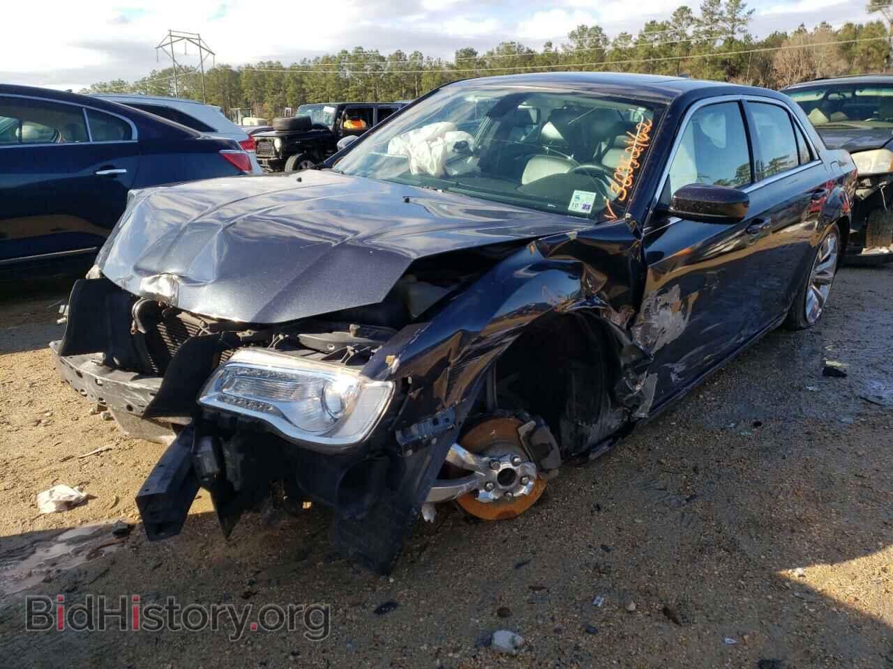 2017 CHRYSLER 300 - VIN: 2C3CCAAG0HH580156 - Фото 2
